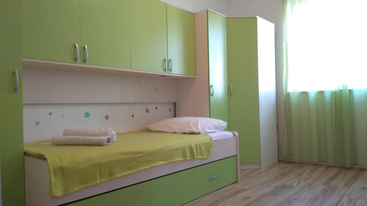Ferienwohnung Laura Koromačno Exterior foto
